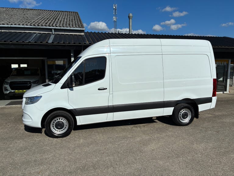 Mercedes Sprinter 317 CDi A2 Kassevogn aut. RWD