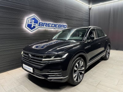 VW Touareg 3,0 eHybrid Elegance Tiptr. 4Motion 5d