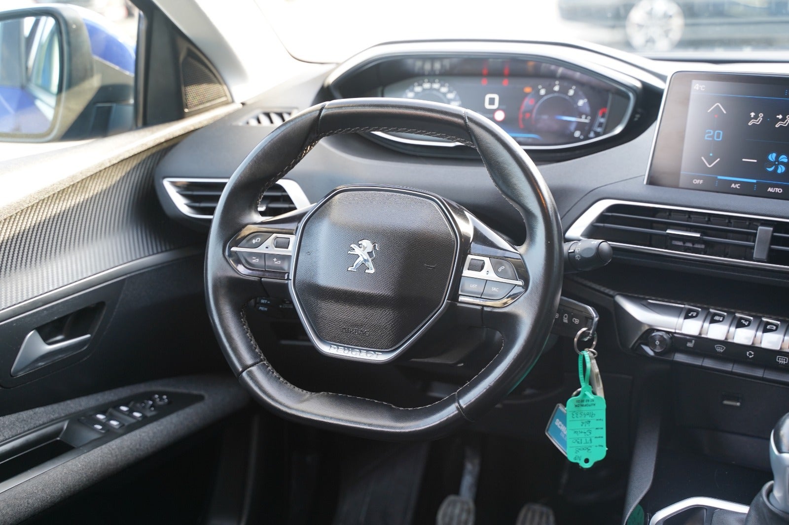 Billede af Peugeot 3008 1,2 e-THP 130 Active