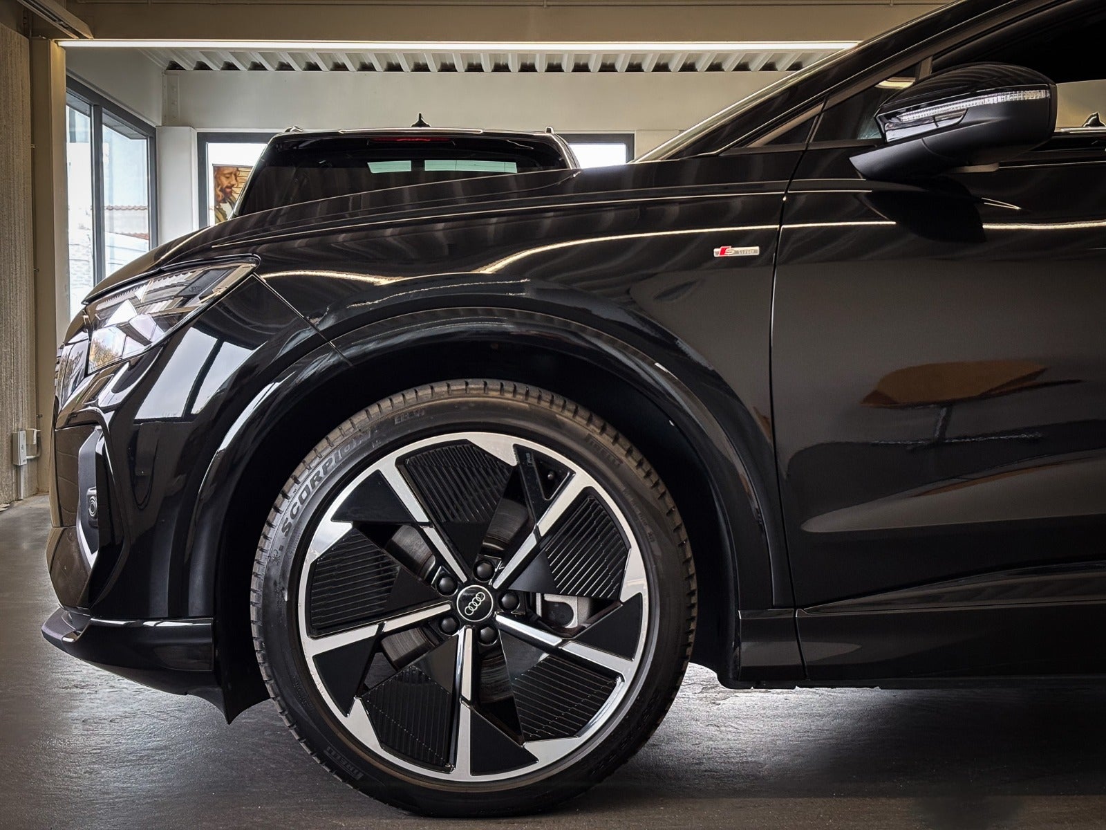 Billede af Audi Q4 e-tron 55 S-line Sportback quattro