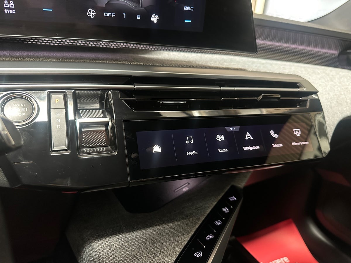 Peugeot e-3008 GT