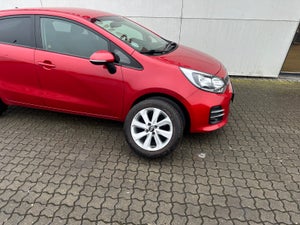 Kia Rio CVVT Attraction