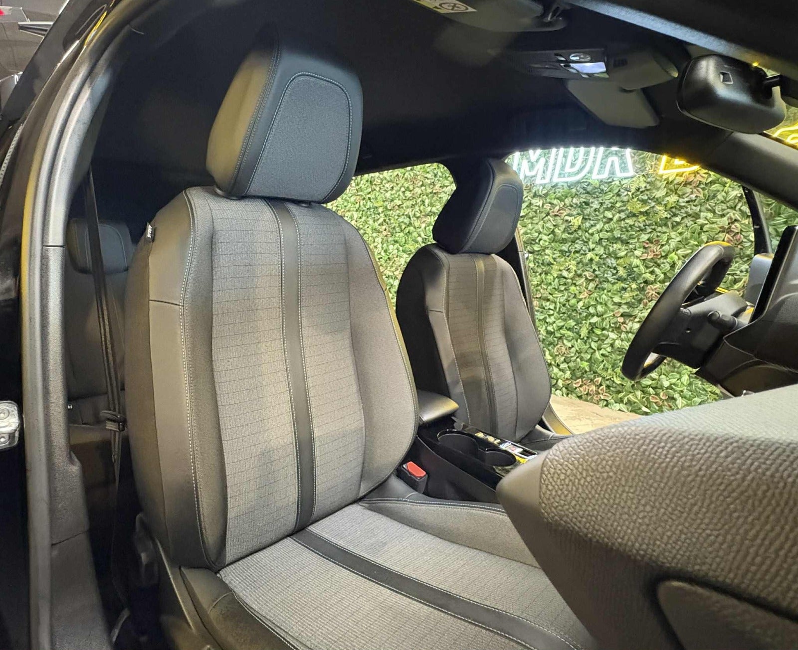 Billede af Peugeot e-2008 50 Allure