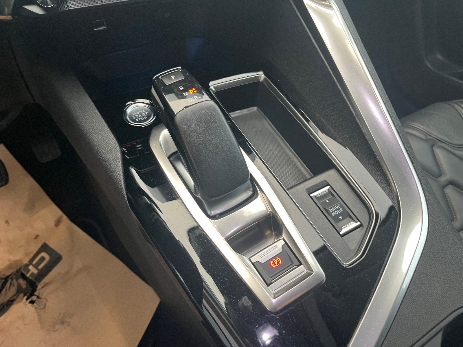 Billede af Peugeot 3008 1,6 Hybrid Allure Pack EAT8