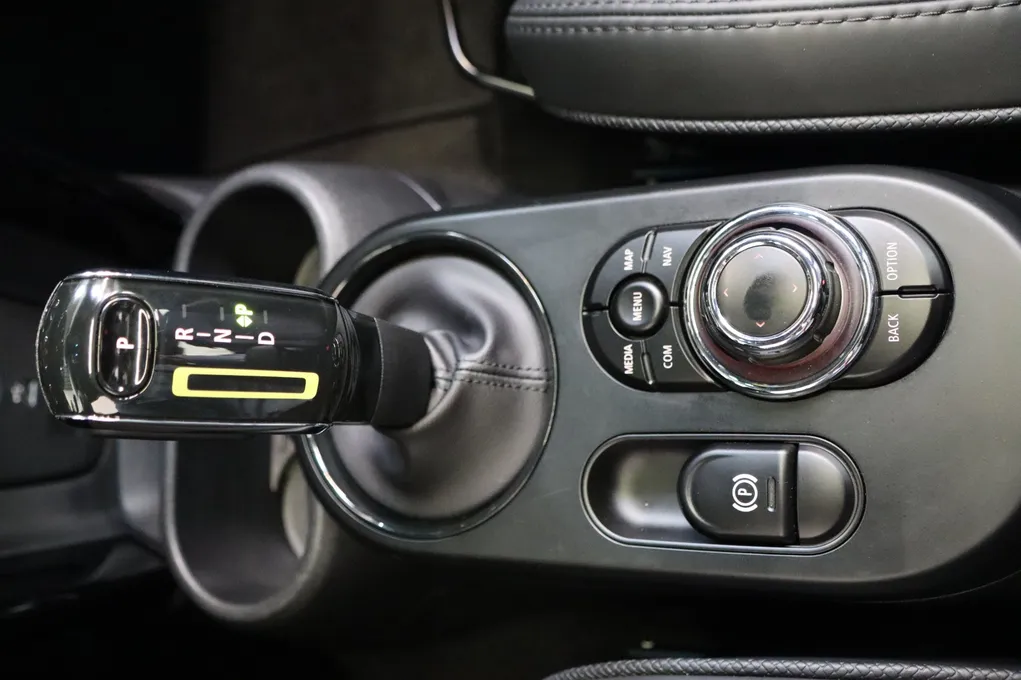 MINI Cooper SE Camden Edition