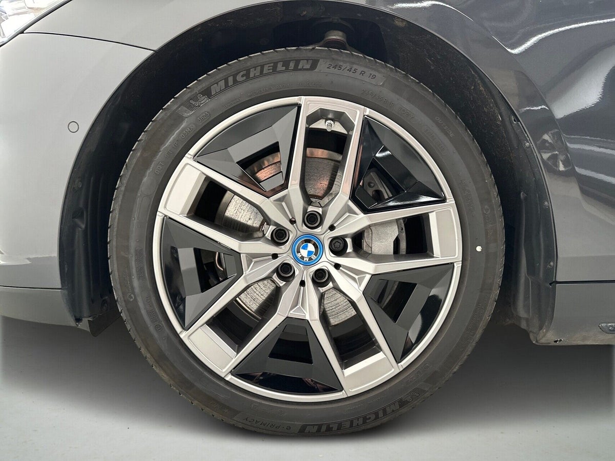 BMW i5 eDrive40 Sport Line billede 8