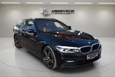 BMW 540i 3,0 Touring M-Sport xDrive aut. Benzin 4x4 4x4 aut. Automatgear modelår 2018 km 145000 Sort