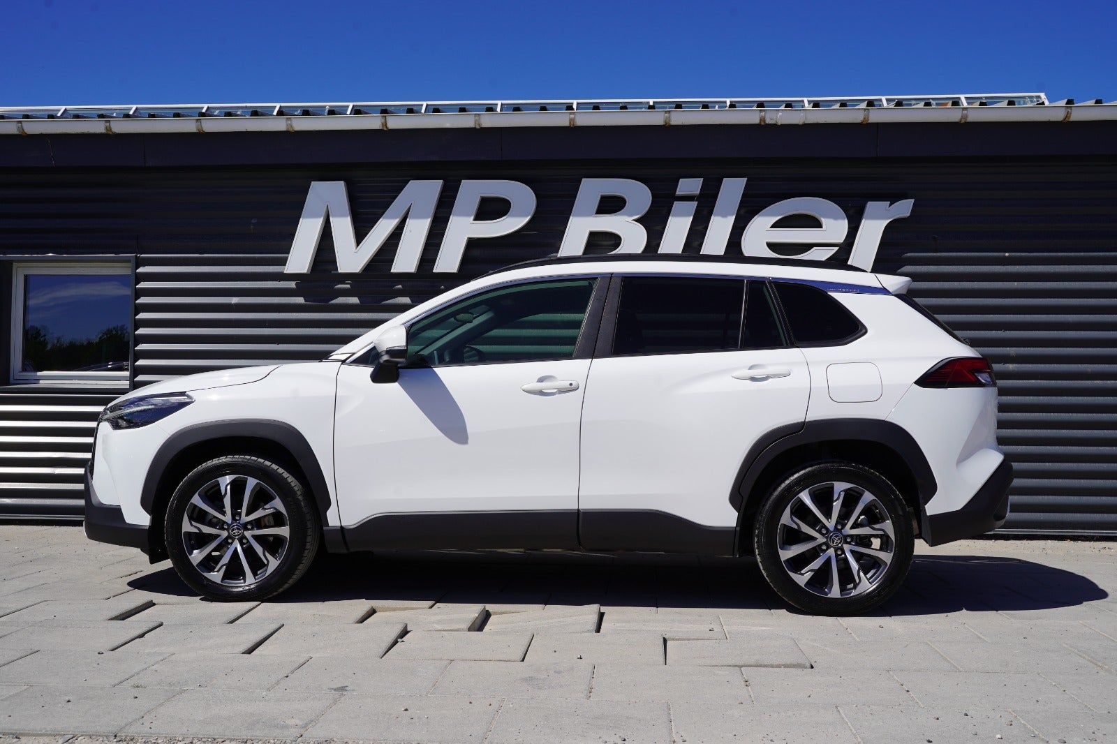 Billede af Toyota Corolla Cross 2,0 Hybrid Style Comfort CVT
