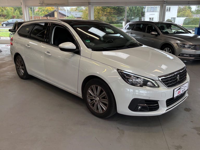 Peugeot 308 BlueHDi 120 Allure Sky SW