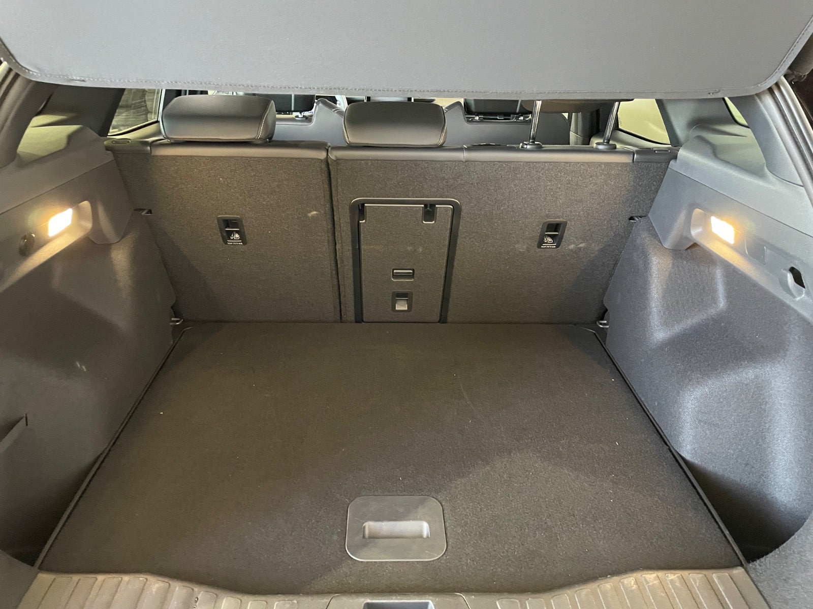 Ford Explorer Select Extended Range AWD