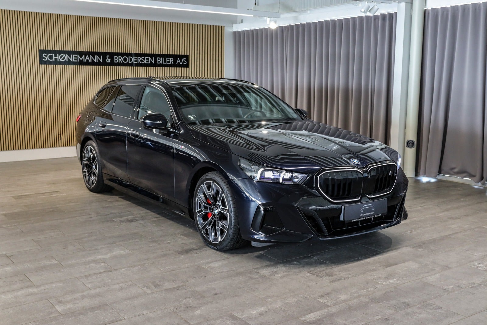 Billede af BMW i5 eDrive40 Touring Fully Charged M-Sport