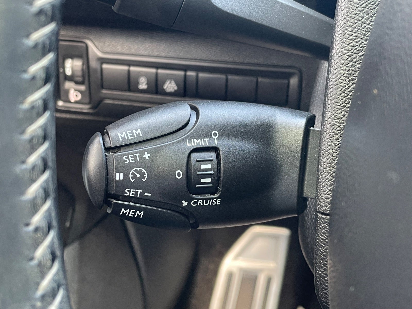 Billede af Peugeot 308 1,5 BlueHDi 130 Allure+ Sky SW