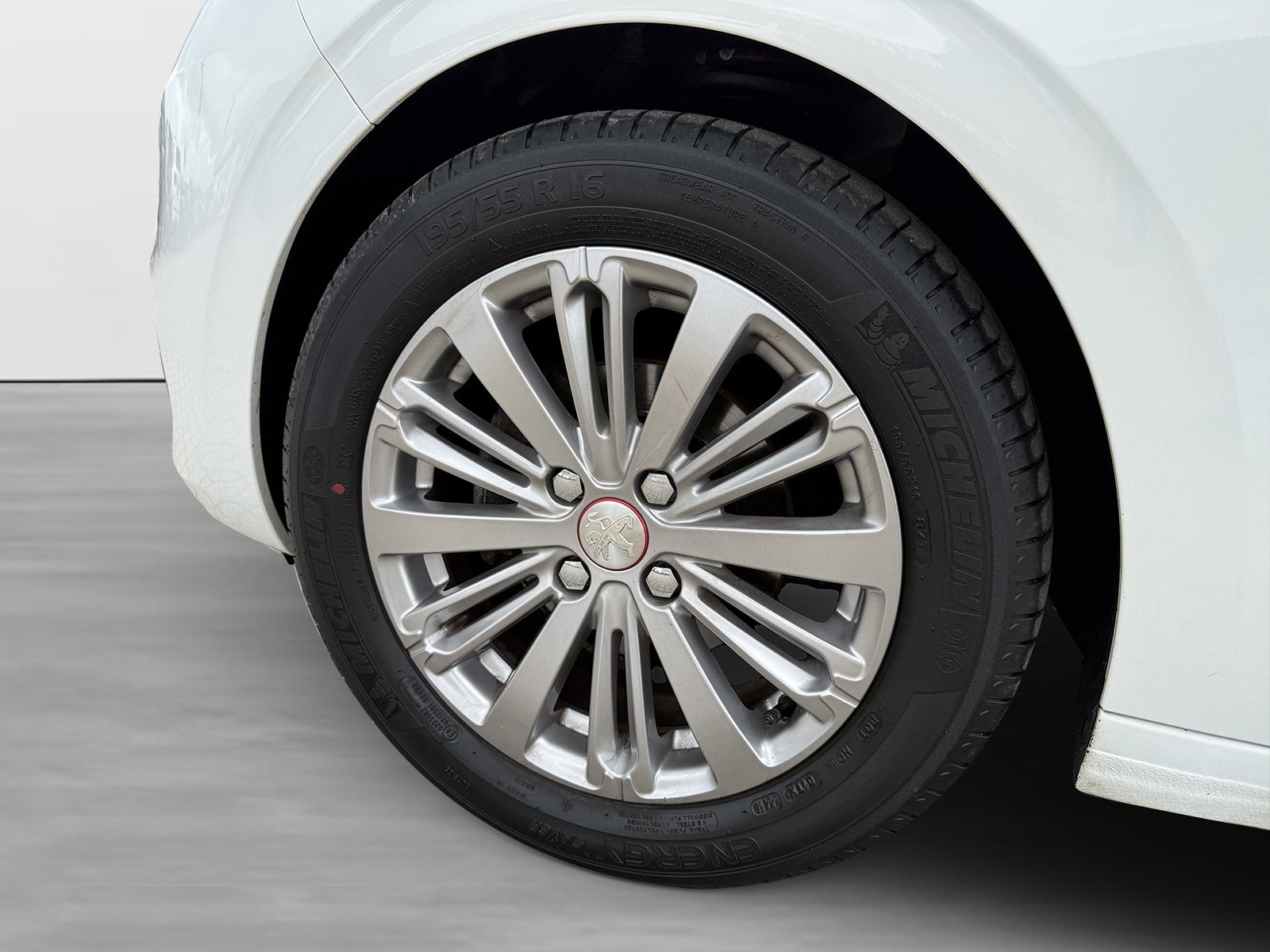 Billede af Peugeot 208 1,2 PureTech 82 Allure Sky
