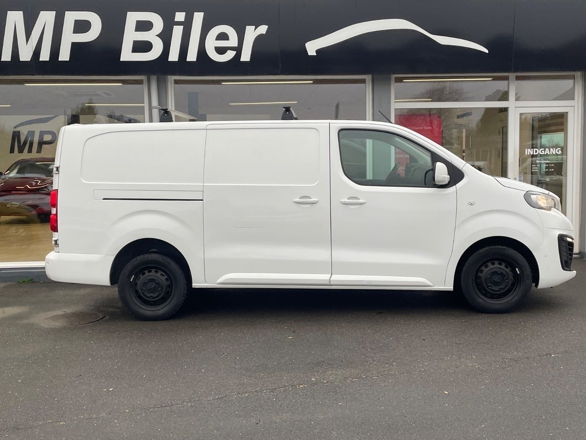 Billede af Peugeot Expert 2,0 BlueHDi 122 L3 Ultimate EAT8 Van
