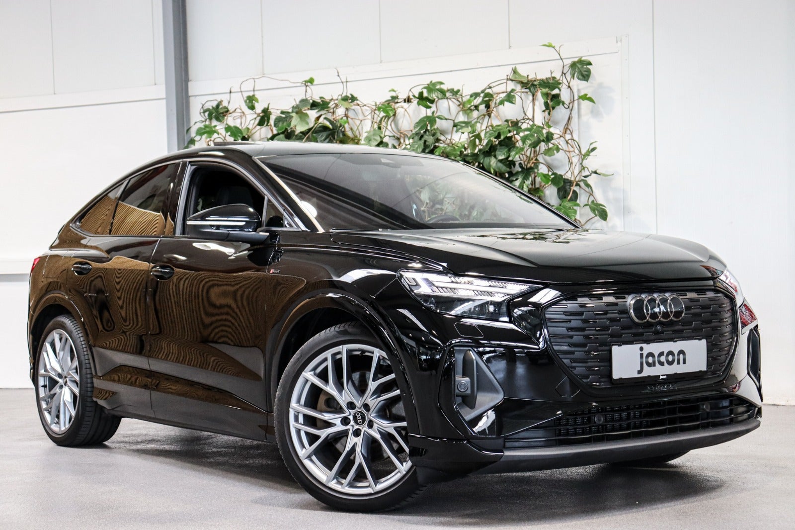 Audi Q4 e-tron S-line Sportback quattro