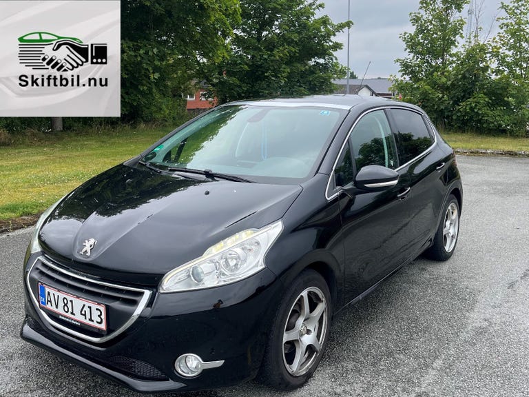 Peugeot 208 VTi Allure Sky