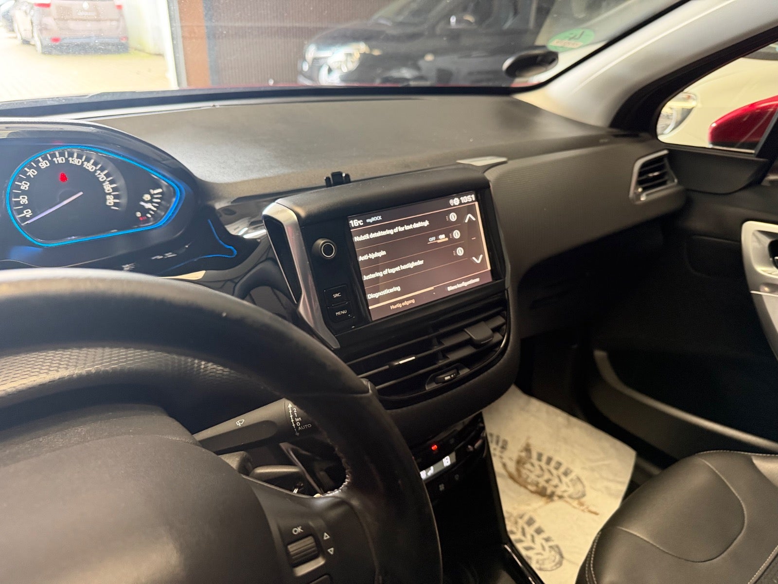 Peugeot 2008 BlueHDi 100 Exclusive Sky - billede 10