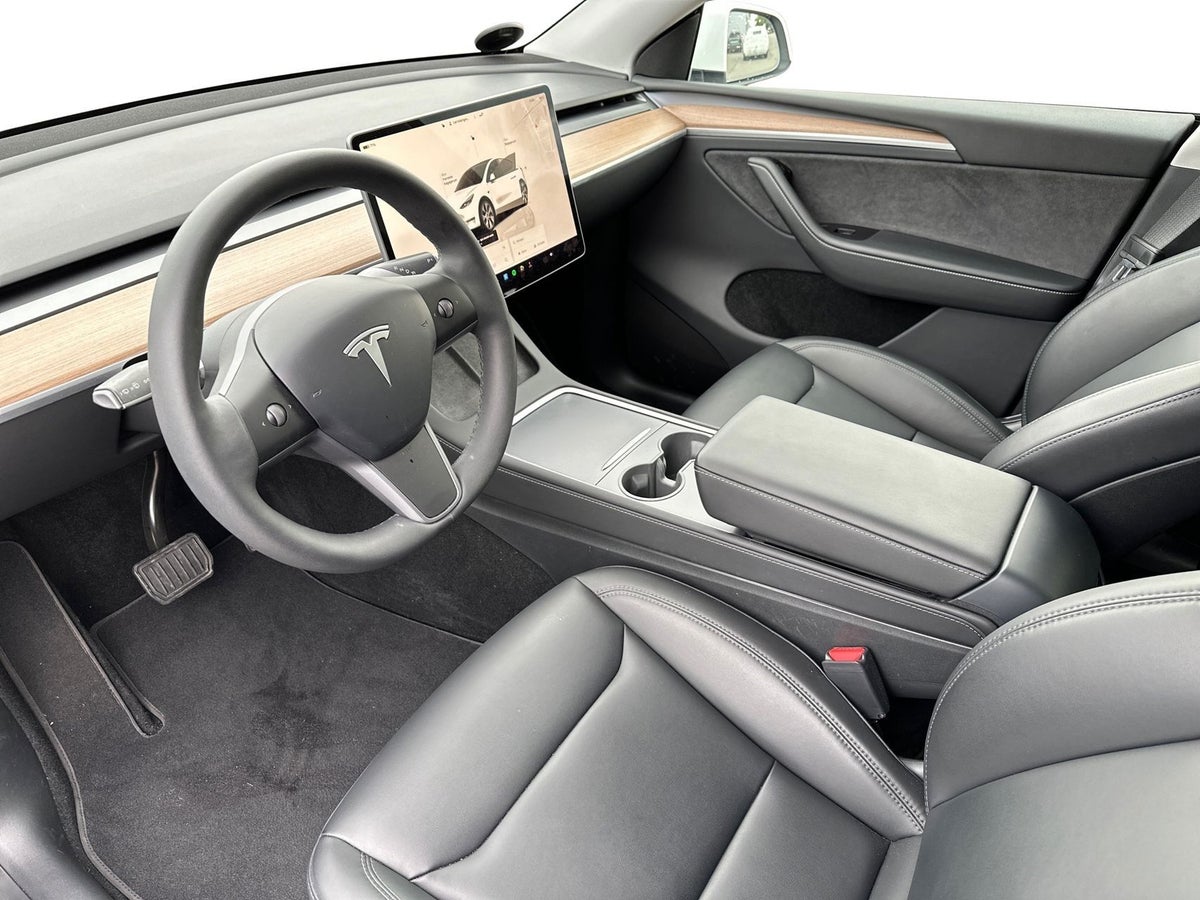 Tesla Model Y Long Range AWD billede 2