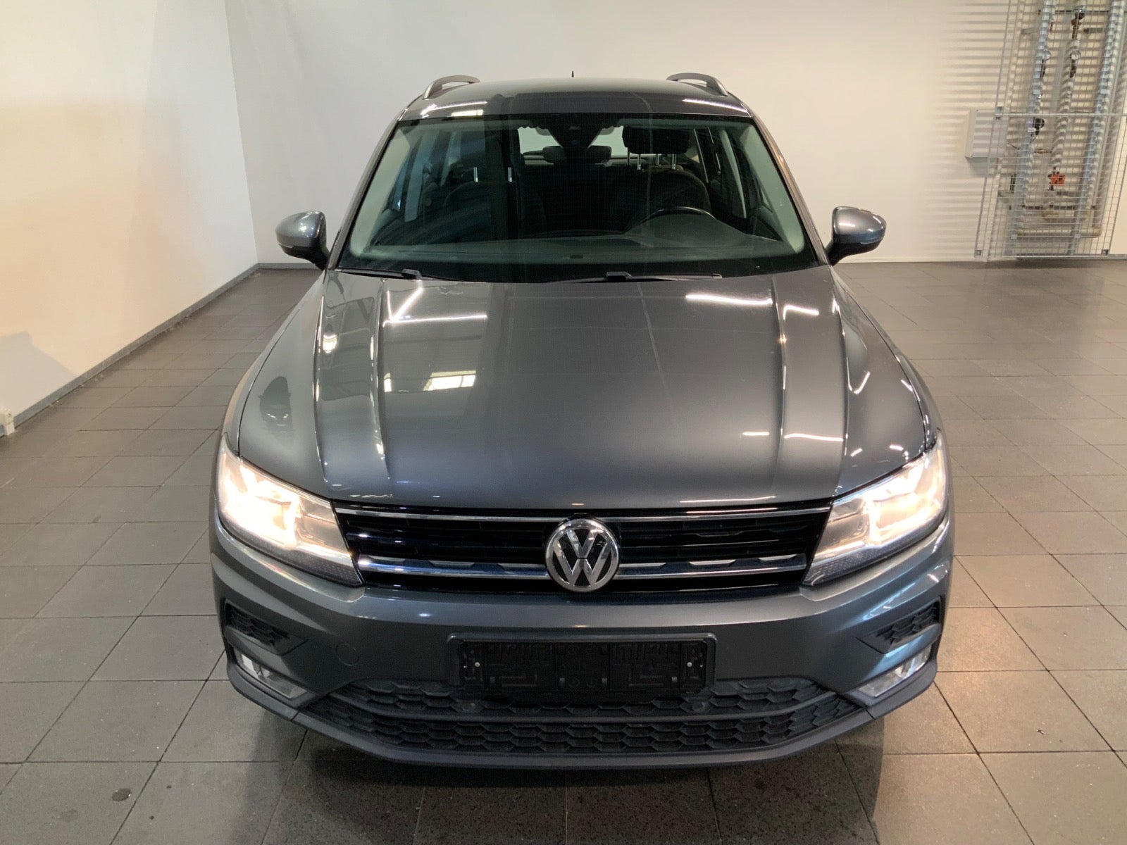 VW Tiguan (2/8)