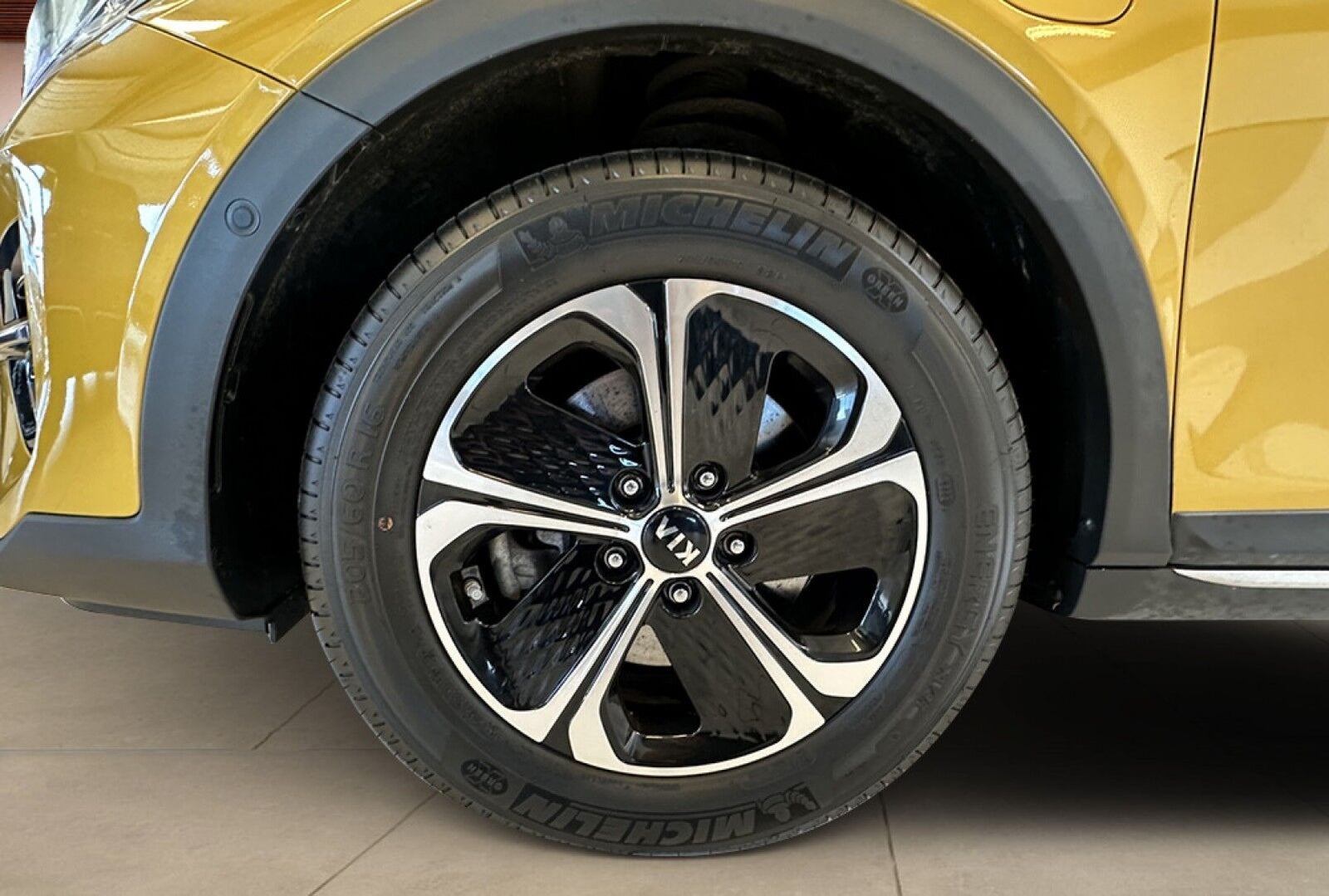 Kia XCeed PHEV Upgrade Intro DCT