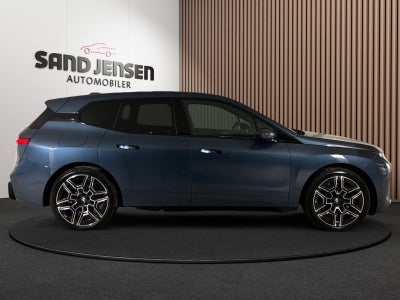 BMW iX xDrive45 M-Sport