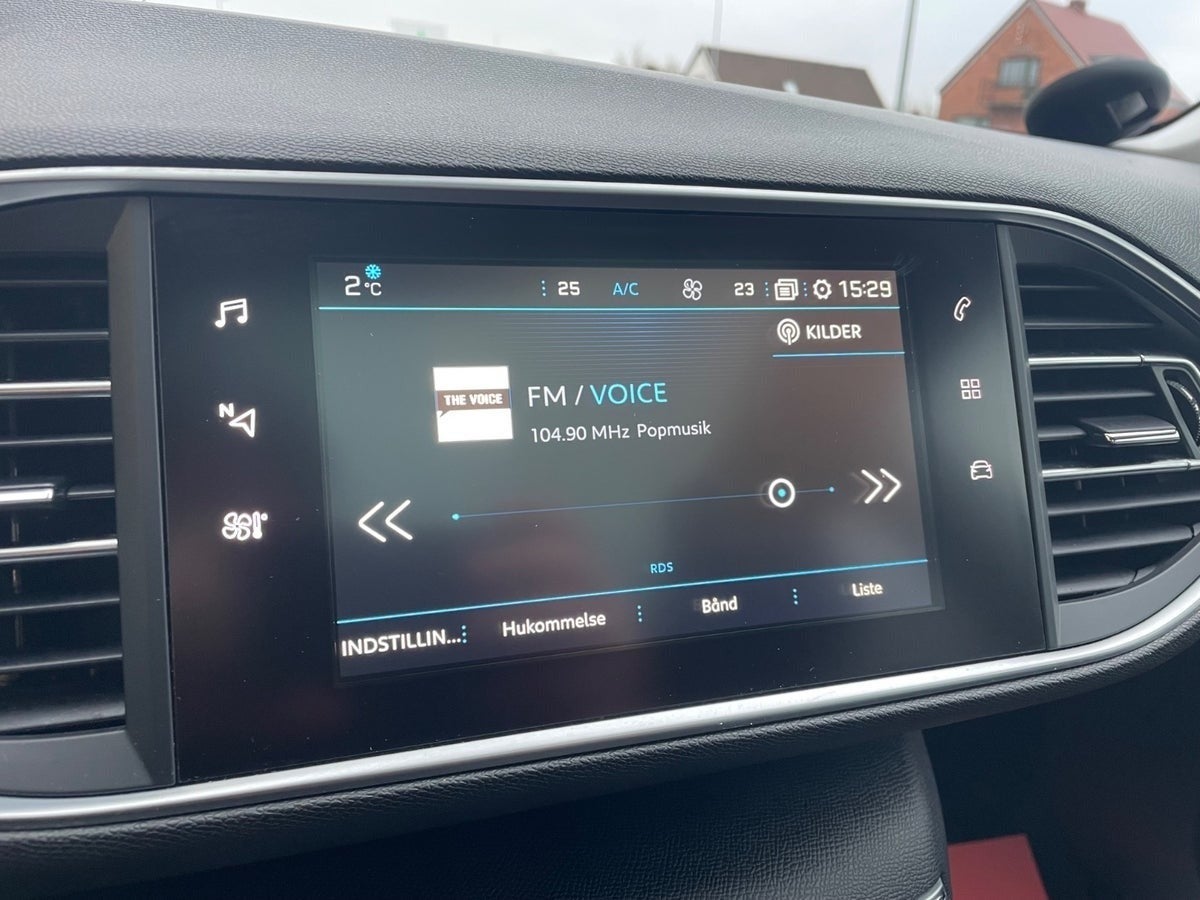 Billede af Peugeot 308 1,6 BlueHDi 120 Allure Sky SW