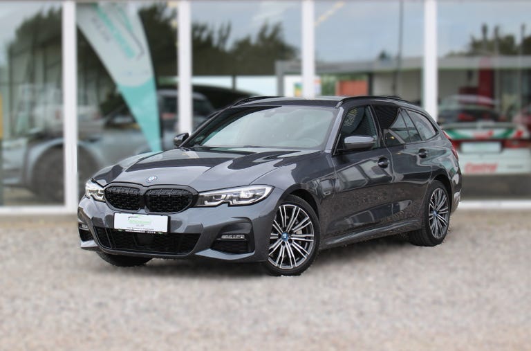 BMW 330e Touring M-Sport aut.