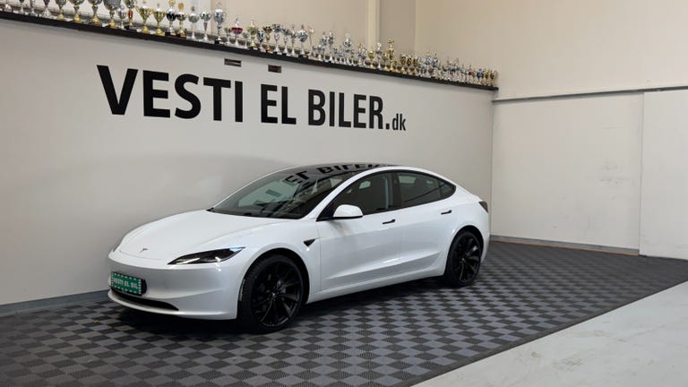 Tesla Model 3 RWD