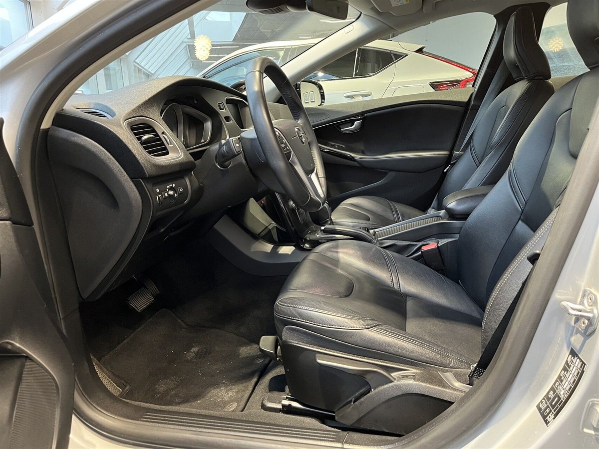 Volvo V40 T3 152 Momentum aut. billede 4