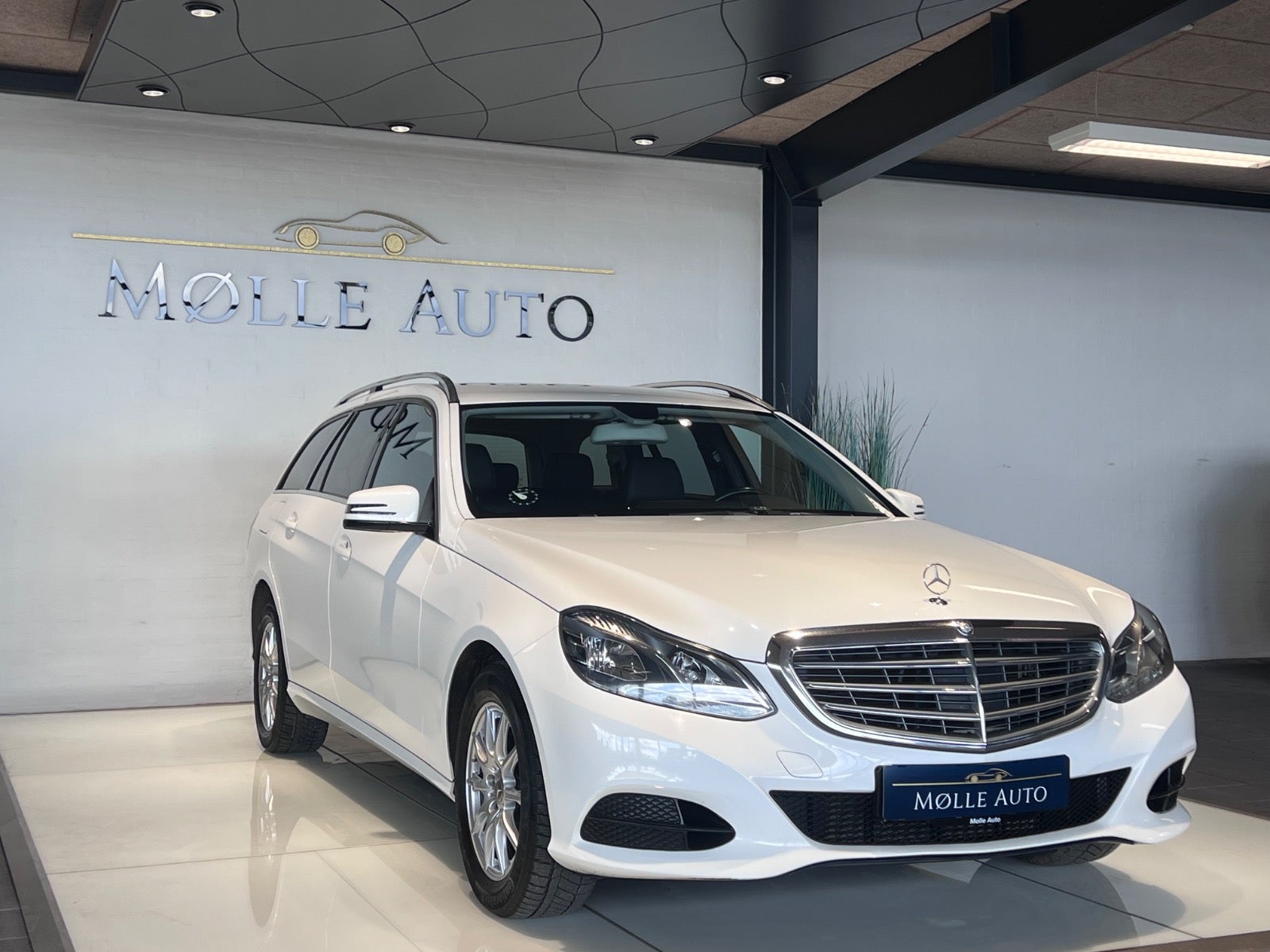 Billede af Mercedes E200 2,2 CDi Avantgarde stc. aut.