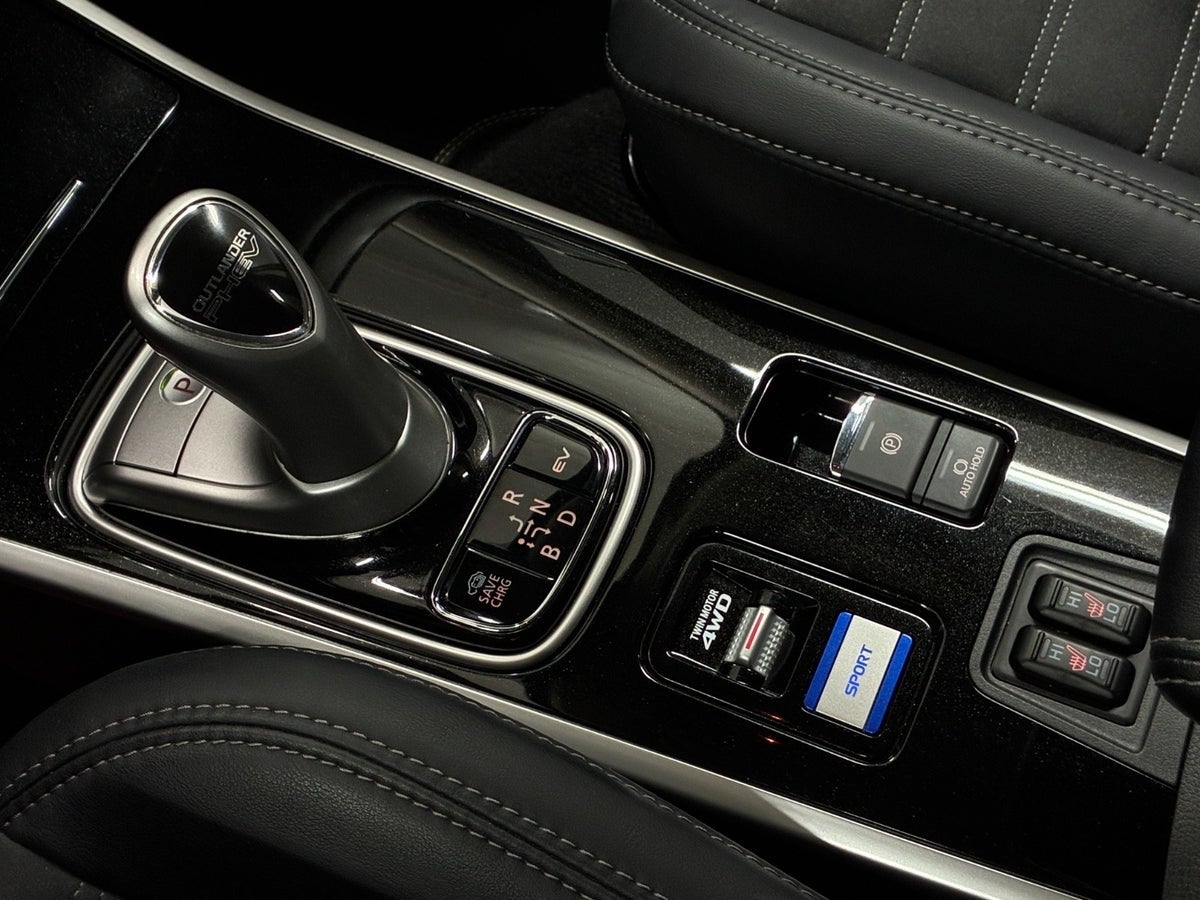 Billede af Mitsubishi Outlander 2,4 PHEV Intense CVT 4WD