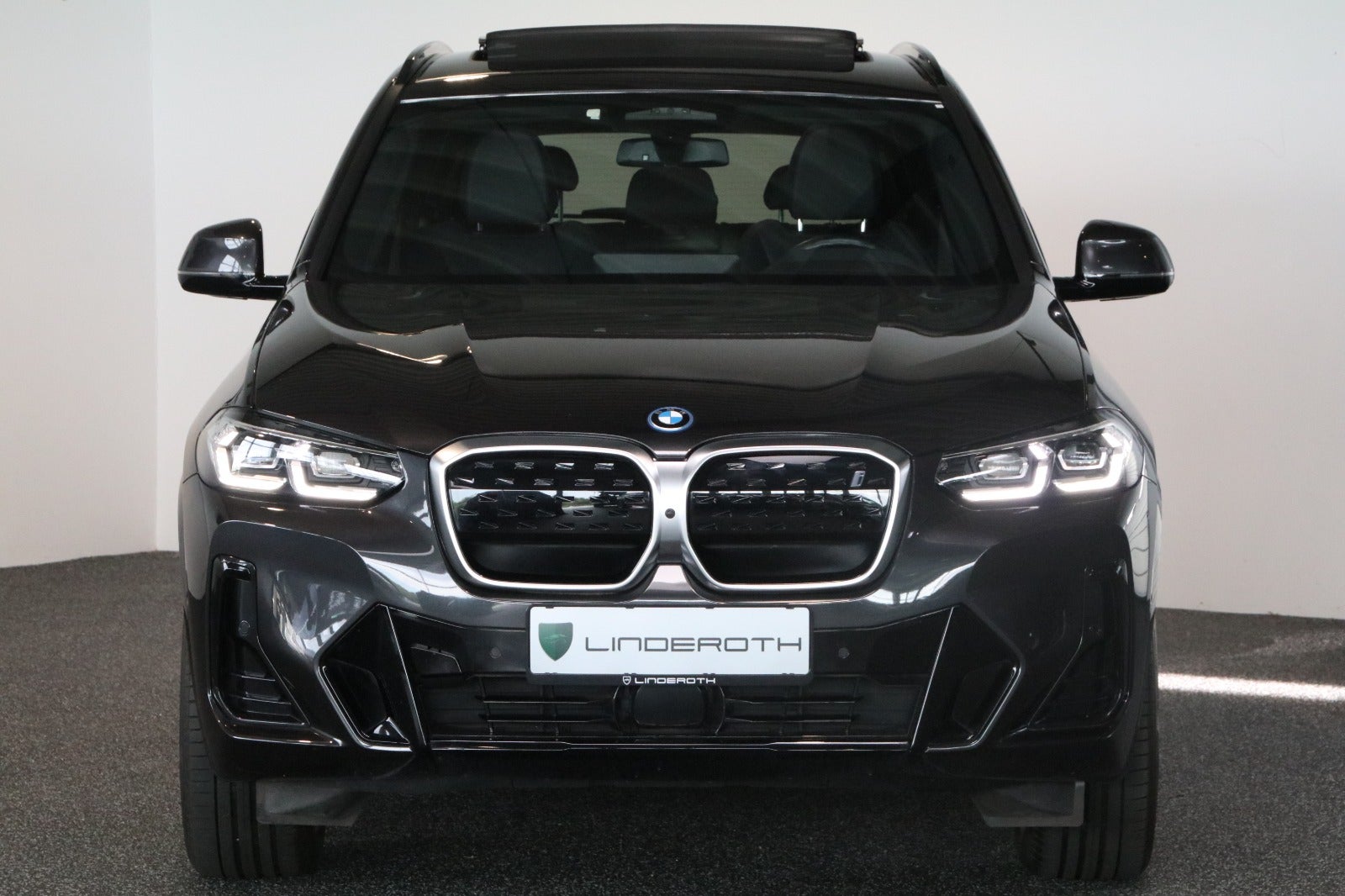 BMW iX3 Charged Plus M-Sport 5d - 3