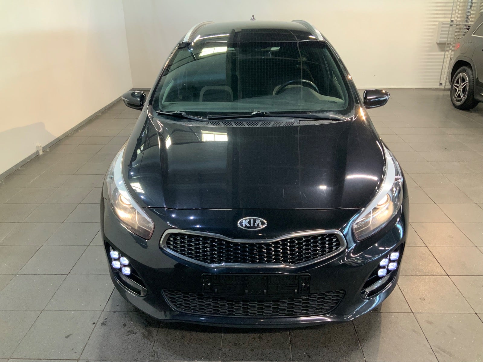 Kia Ceed (2/8)