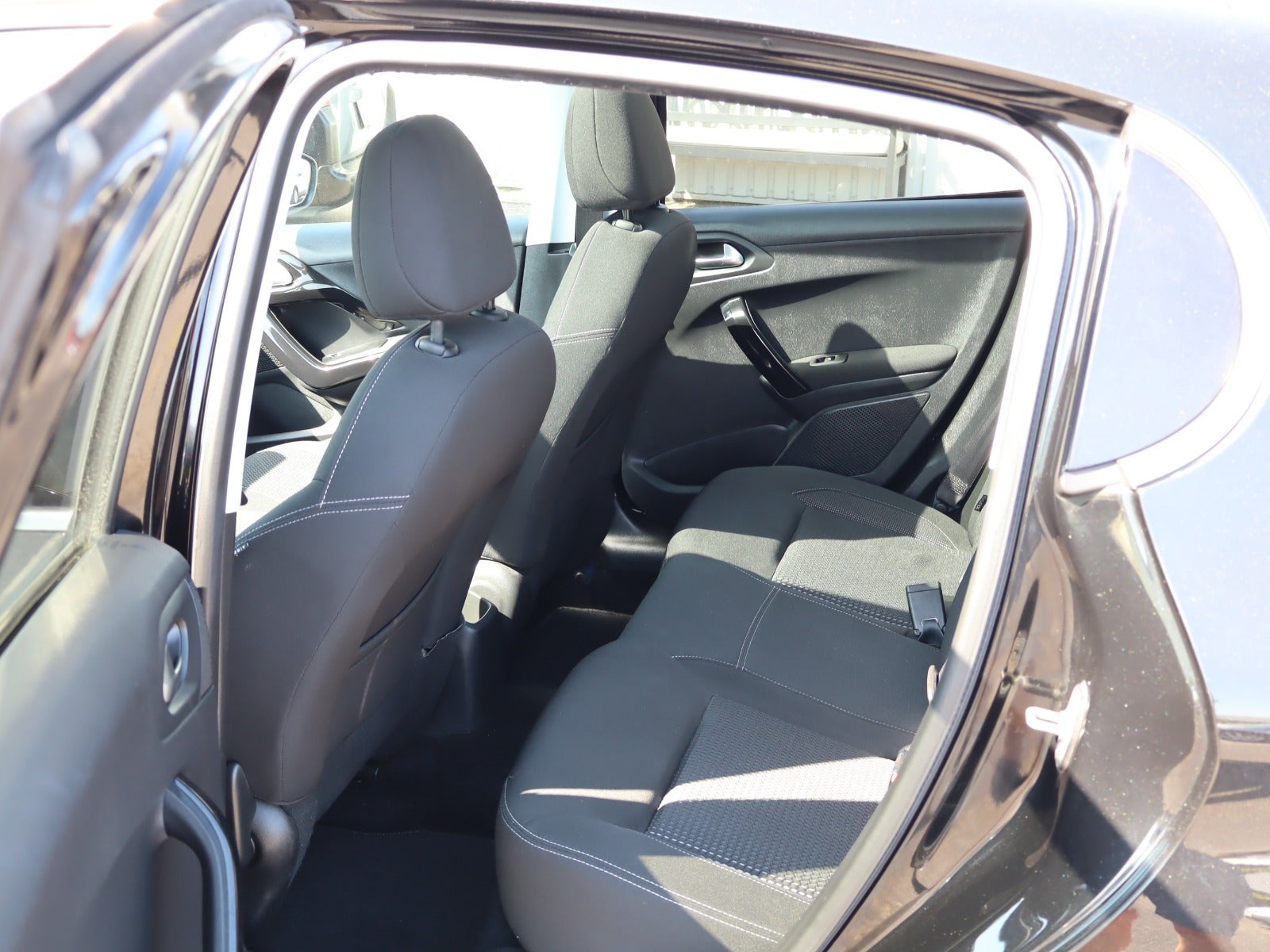 Billede af Peugeot 208 1,6 BlueHDi 100 Allure
