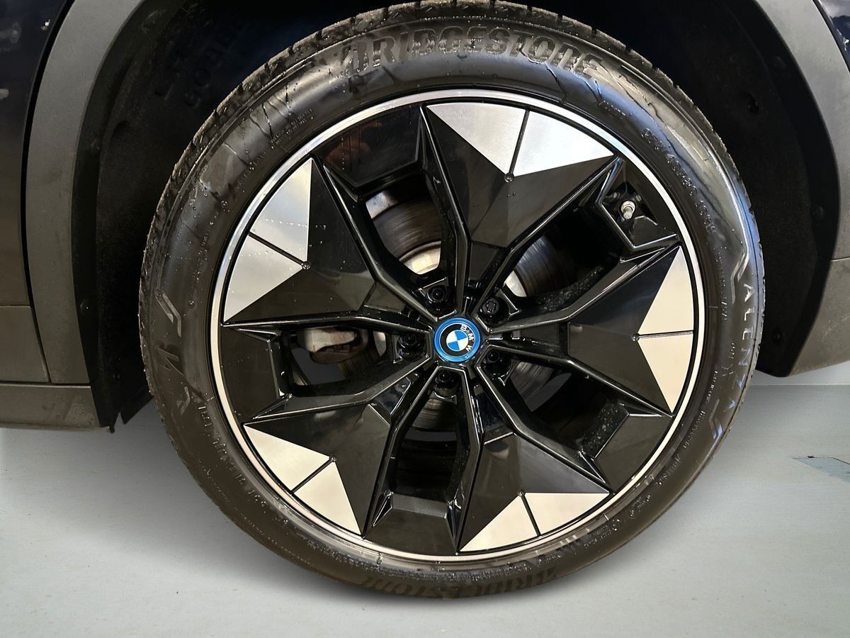BMW iX3 Charged Plus billede 8