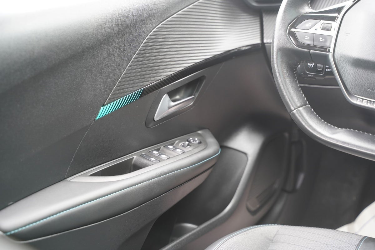 Billede af Peugeot 208 1,5 BlueHDi 100 Allure Sky