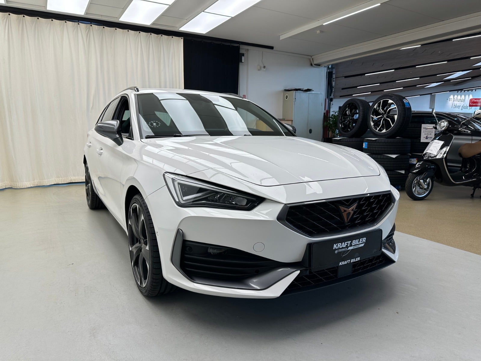 Billede af Cupra Leon 1,4 eHybrid Sportstourer DSG