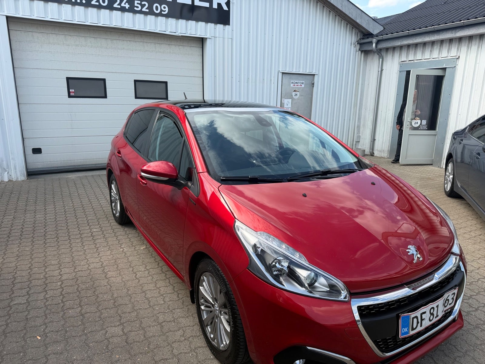 Peugeot 208 BlueHDi 100 Signature Sky - billede 4