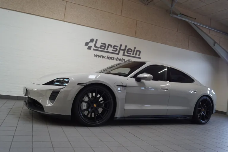 Porsche Taycan GTS
