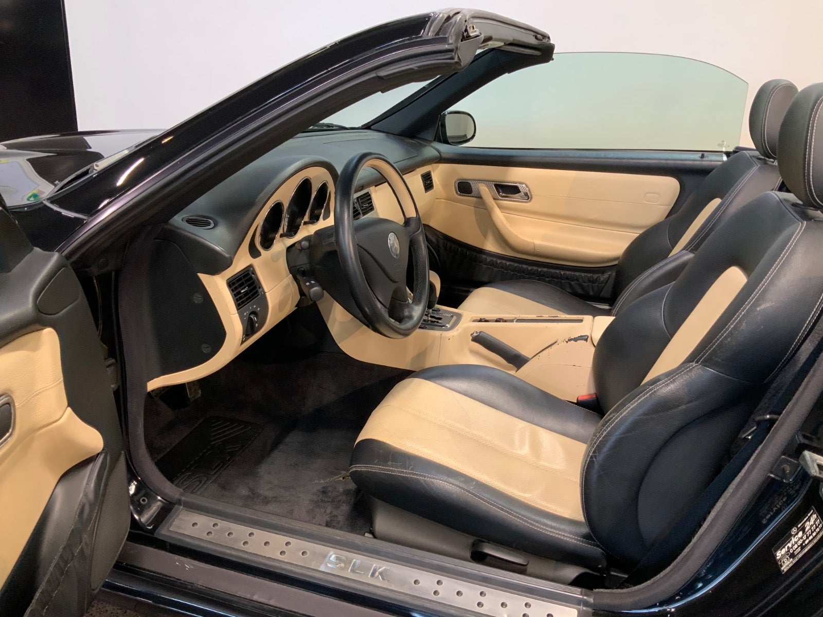 Mercedes-Benz SLK 230
