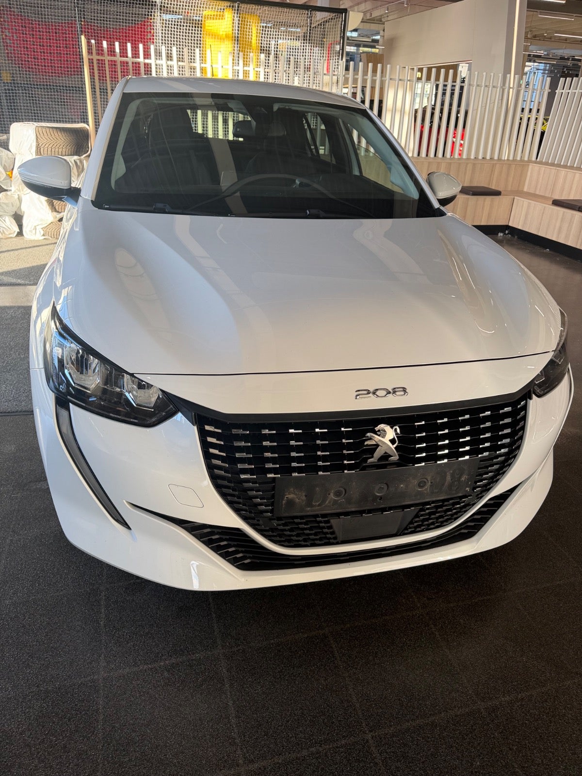 Peugeot 208 PureTech 100 Active Pack EAT8 - Find den hos Langes Biler i Silkeborg