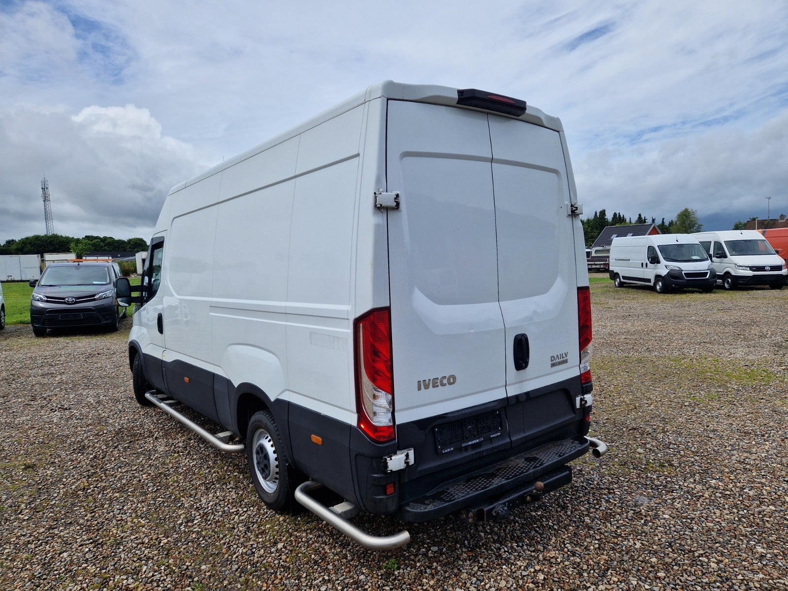 Billede af Iveco Daily 2,3 35S14 12m³ Van AG8