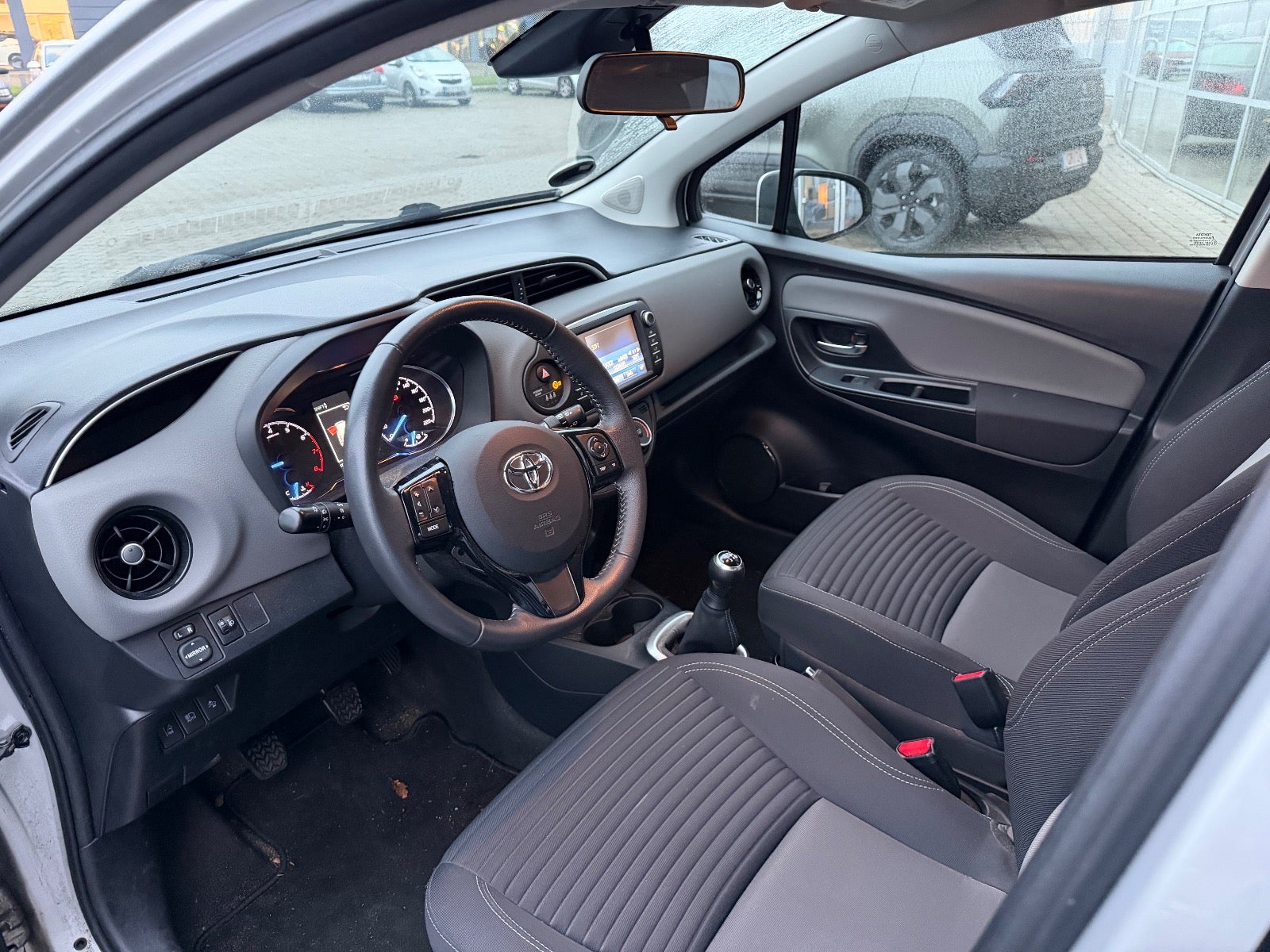 Billede af Toyota Yaris 1,0 VVT-i T2