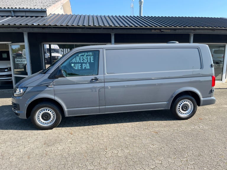 VW Transporter TDi 140 Kassevogn DSG lang