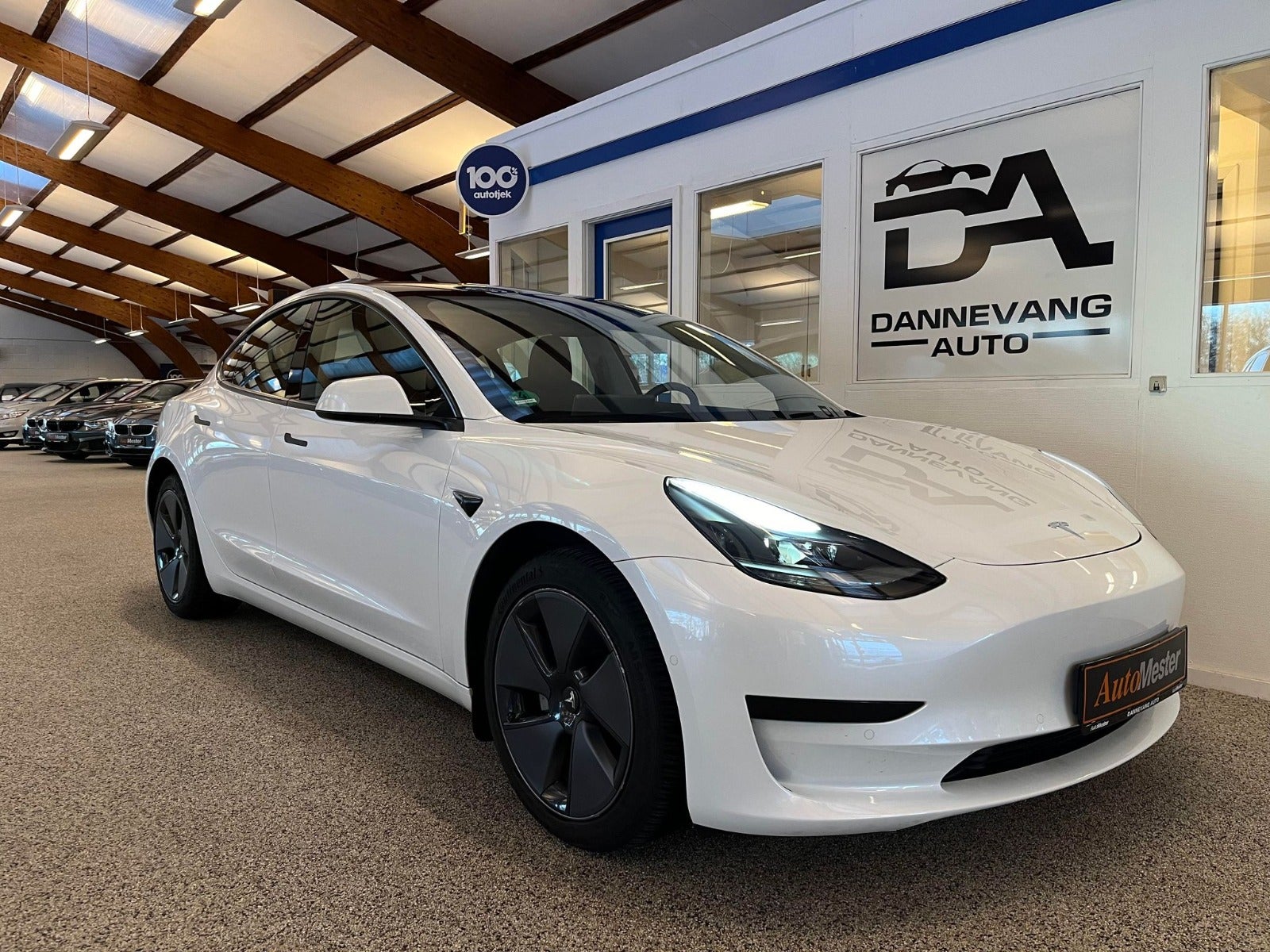 Tesla Model 3 2022