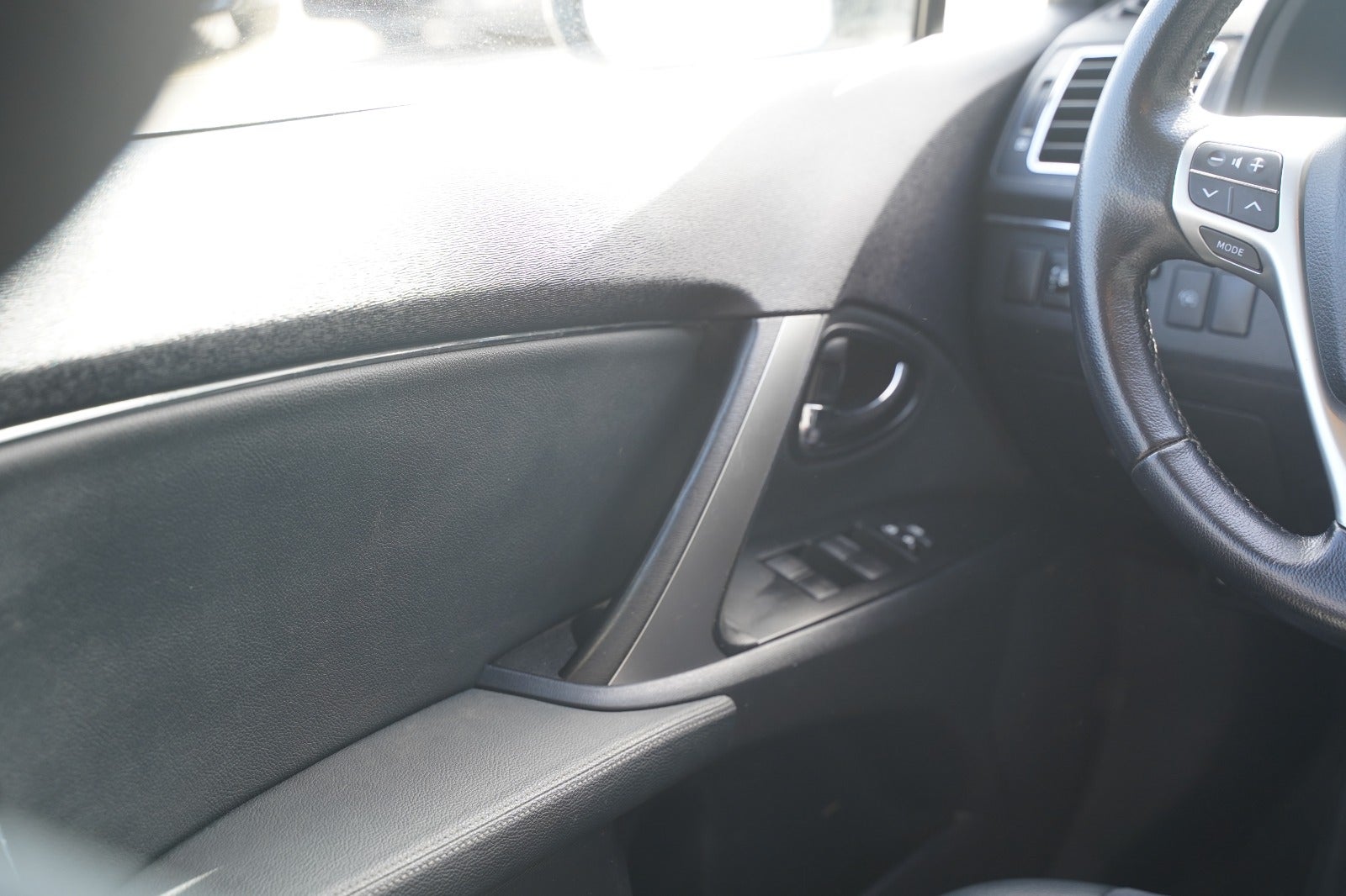 Billede af Toyota Avensis 2,0 D-4D T2 Premium stc.