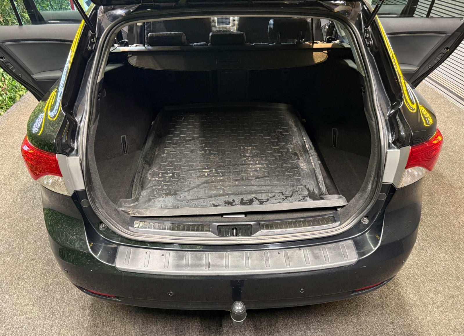 Billede af Toyota Avensis 2,2 D-CAT 150 T2 Premium stc. aut.