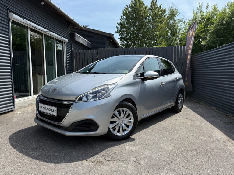 Peugeot 208 BlueHDi 100 Chili Sky