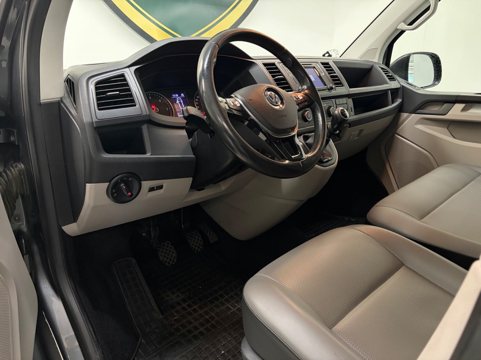 Billede af VW Transporter 2,0 TDi 114 Kassevogn kort BMT