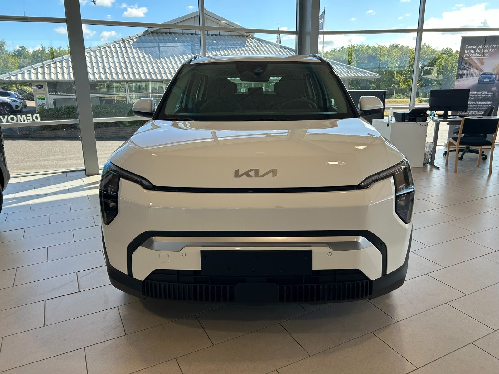 Kia EV3 Long Range Access